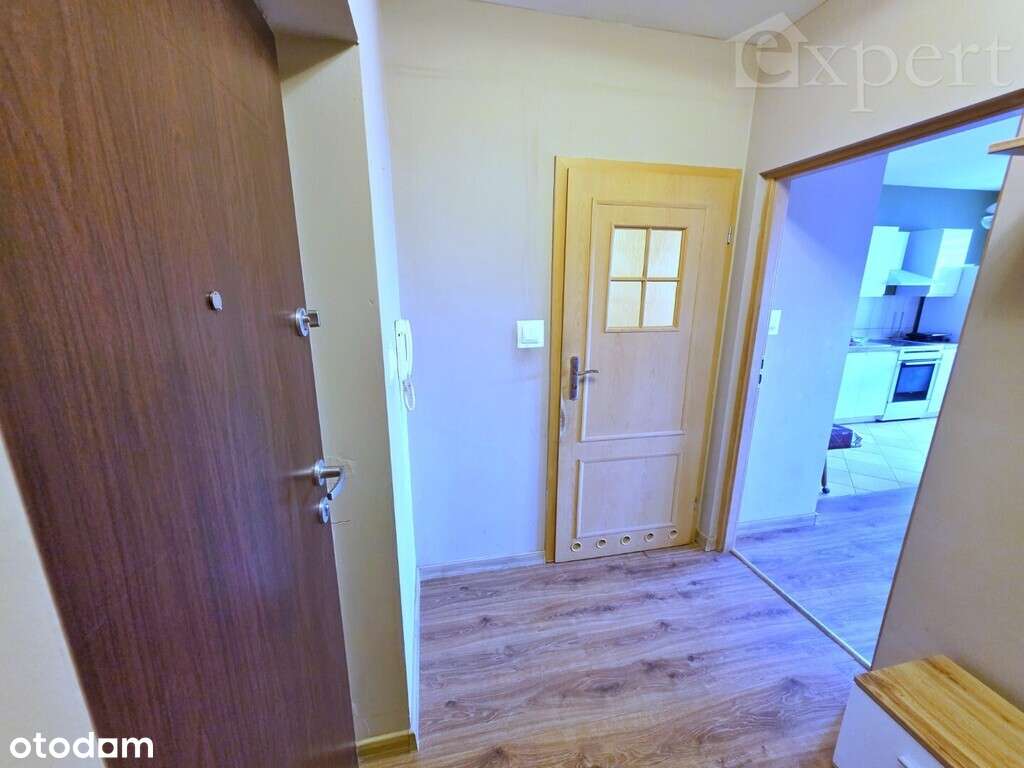 Duża kawalerka z balkonem na 1 piętrze - Pełny obrazek: 5/8