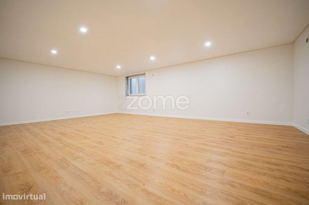 Moradia T3 com 6 assoalhadas, nova, no Alto dos Gaios - Estoril-28