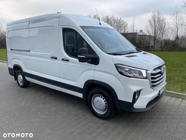 Ford Transit Maxus 9 - 3