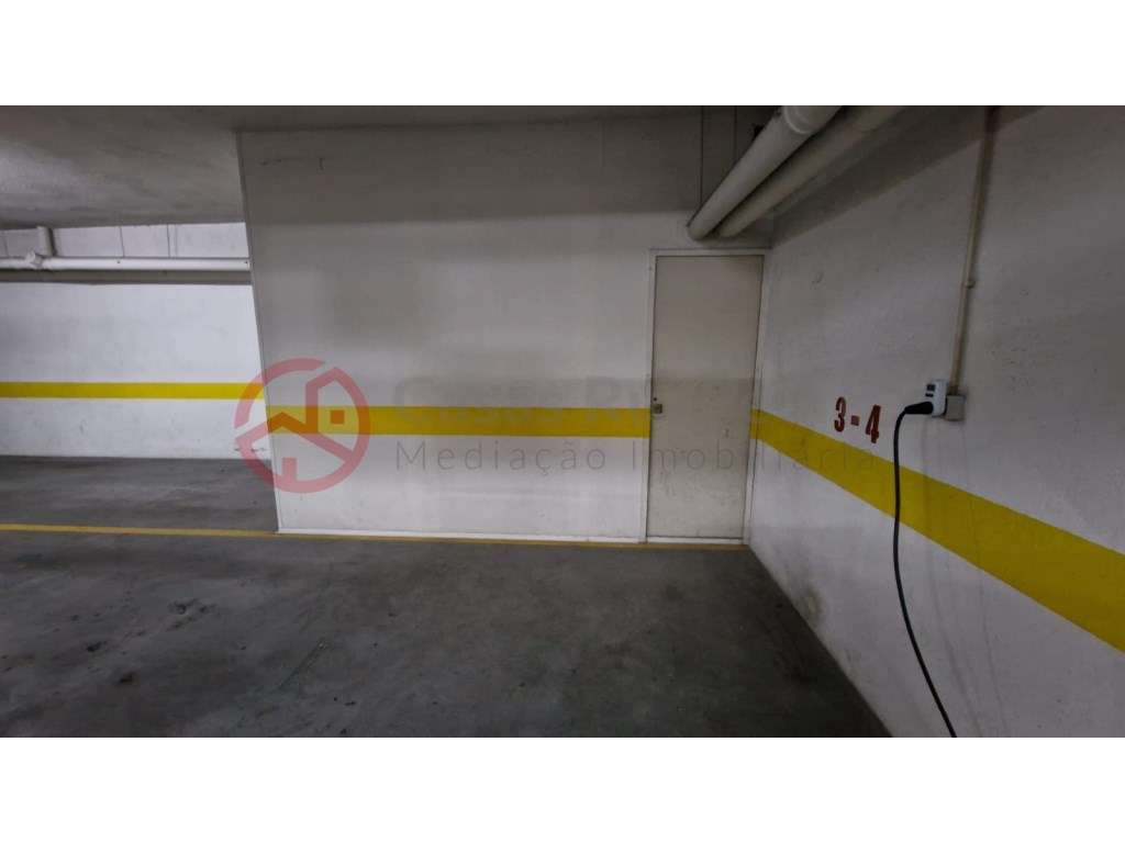 Excelente Apartamento T3, prédio com elevador, parqueamento e arrec...-27