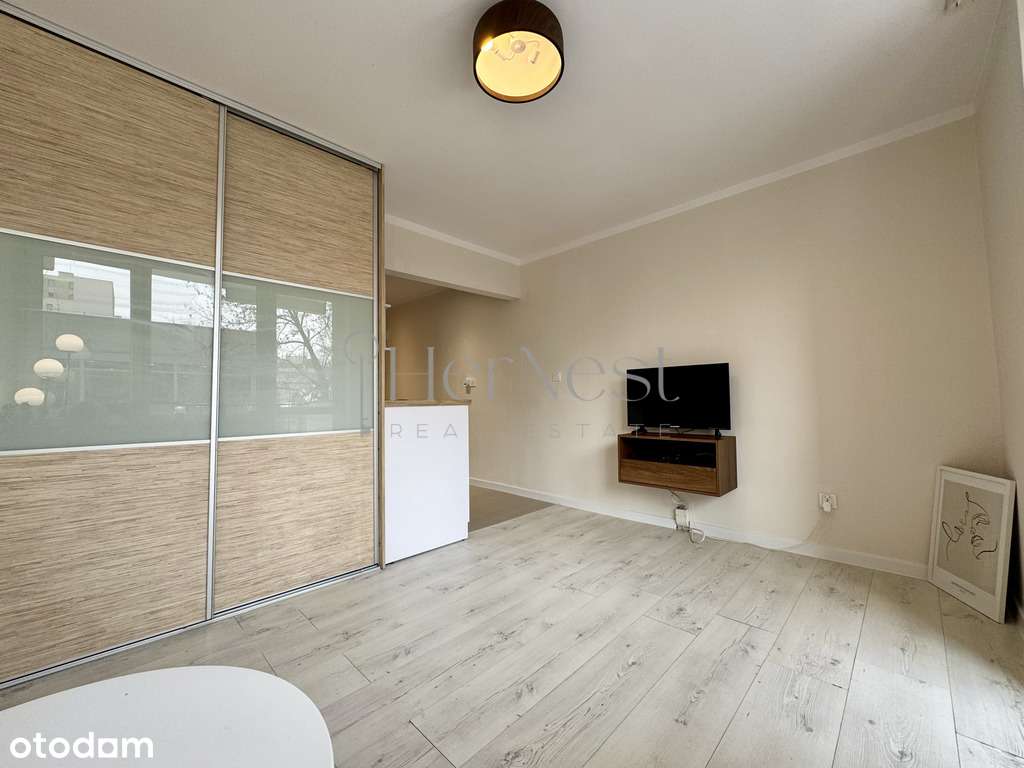 Nowa, niższa cena! Urocza kawalerka | Balkon-4