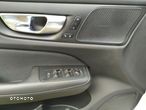 Volvo V60 B4 D R-Design - 24