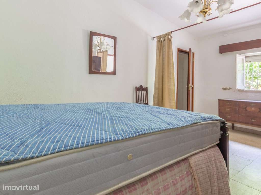 Moradia Isolada T3 - Sobreda - Oportunidade-12