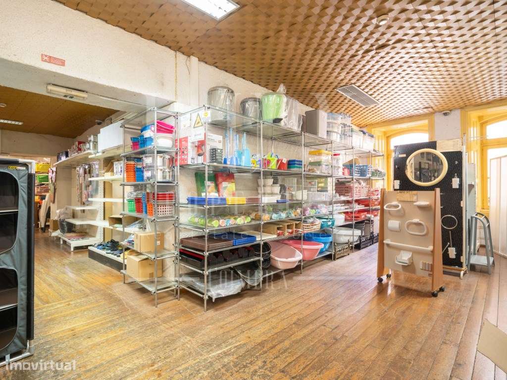 Prédio | Rua da Fornalhinha, Coimbra - Grande imagem: 4/18