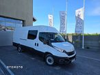 Iveco DAILY 35S18 7-OSOBOWY+Łado 891Kg 43 Tyś km SERWIS ASO IVECO SALON PL STAN JAK NOWY NOWY NOWY GWARANCJA  HAK 3500kg TEMPOMAT FOTEL PNEŁMATYCZNY - 5