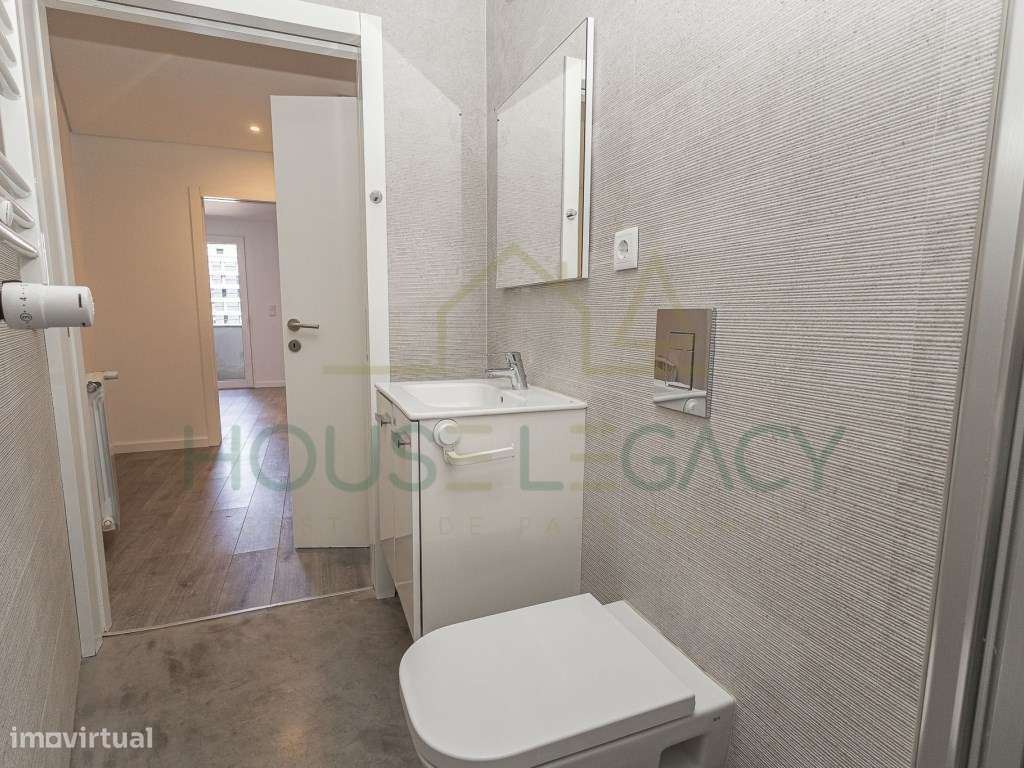 Apartamento T2 em frente ao Hospital São João-24