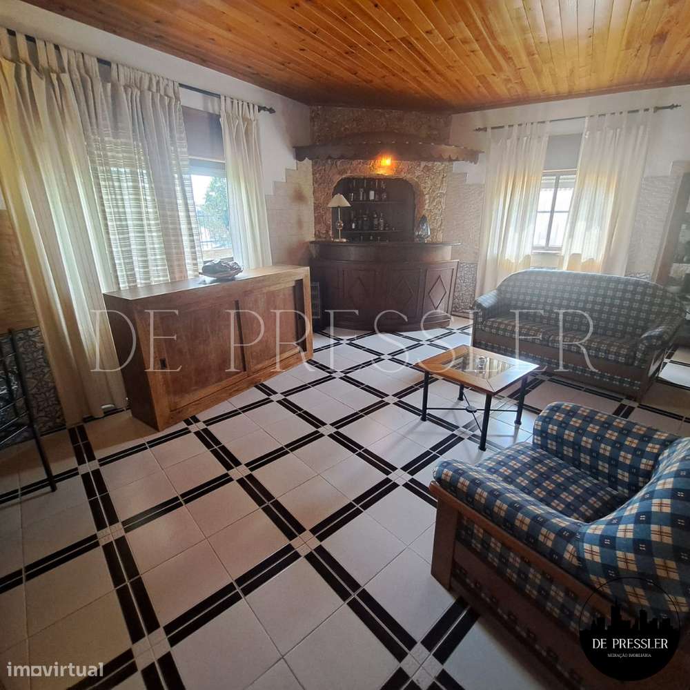 Excelente Moradia Isolada em Santo António da Charneca - Barreiro-9