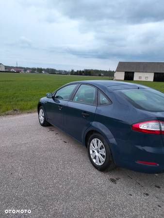 Ford Mondeo 2.0 TDCi Ambiente - 9