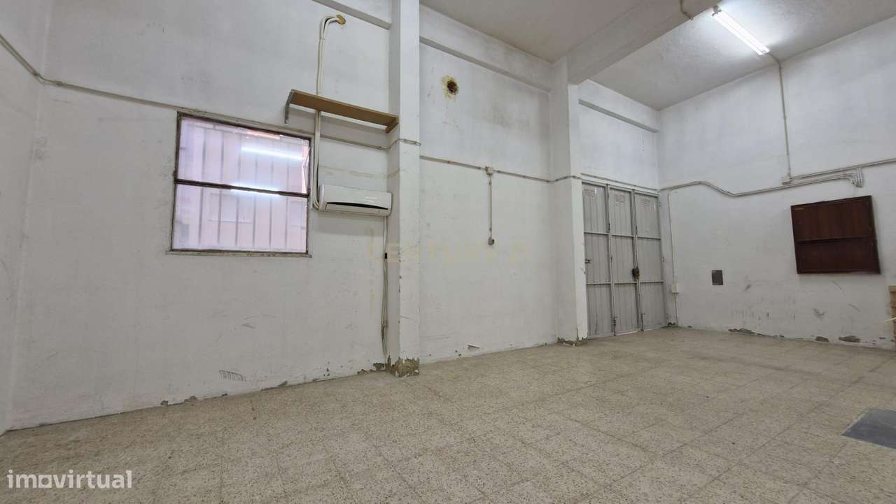 Garagem bem localizada-1