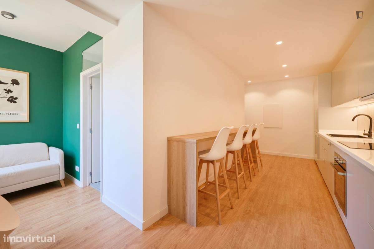 Quarto - localizado em Alameda Lisbon - Grande imagem: 2/10