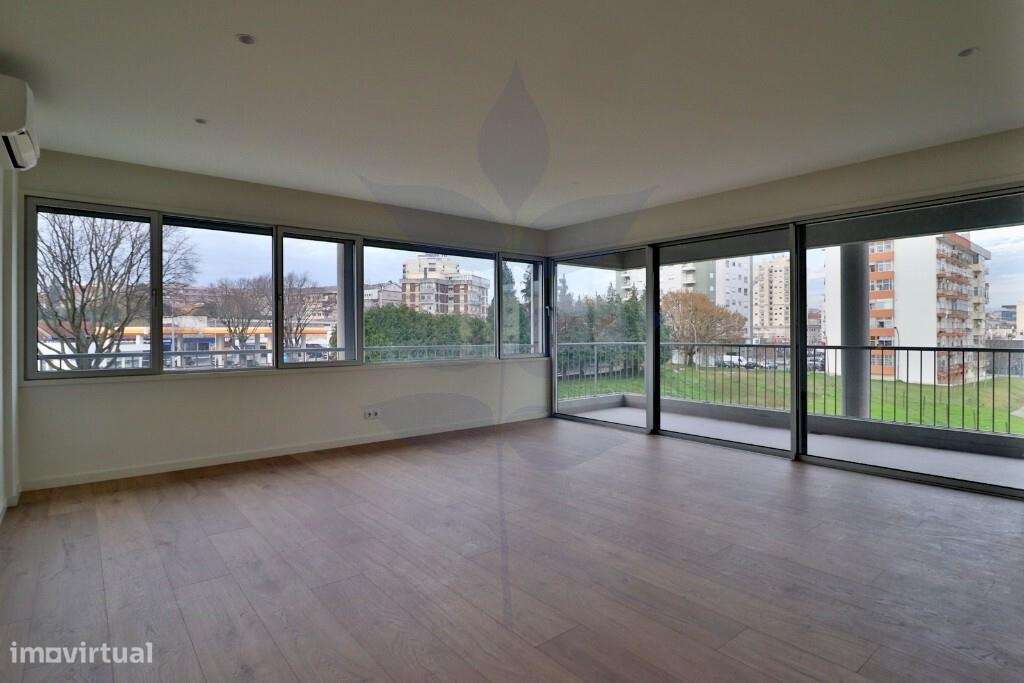 Apartamento T2 em Maximinos - Grande imagem: 3/33