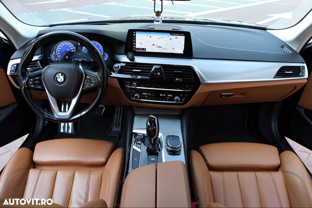 BMW Seria 5 520d xDrive AT - 10