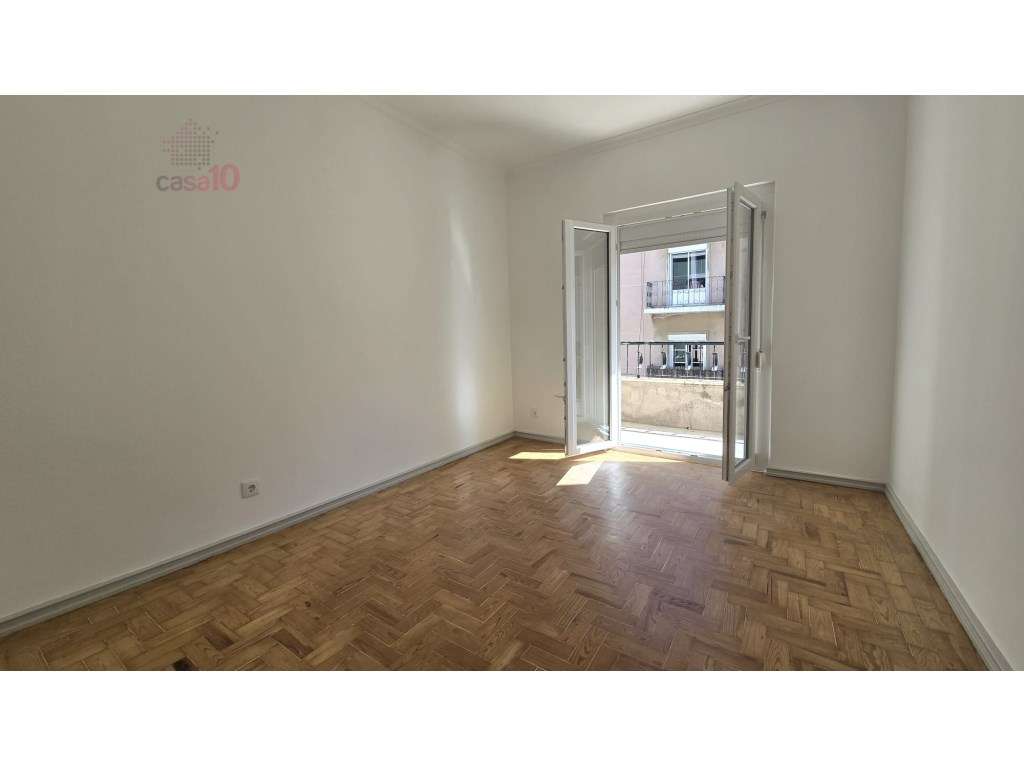 Apartamento T2 remodelado para arrendar em Moscavide - Grande imagem: 3/21