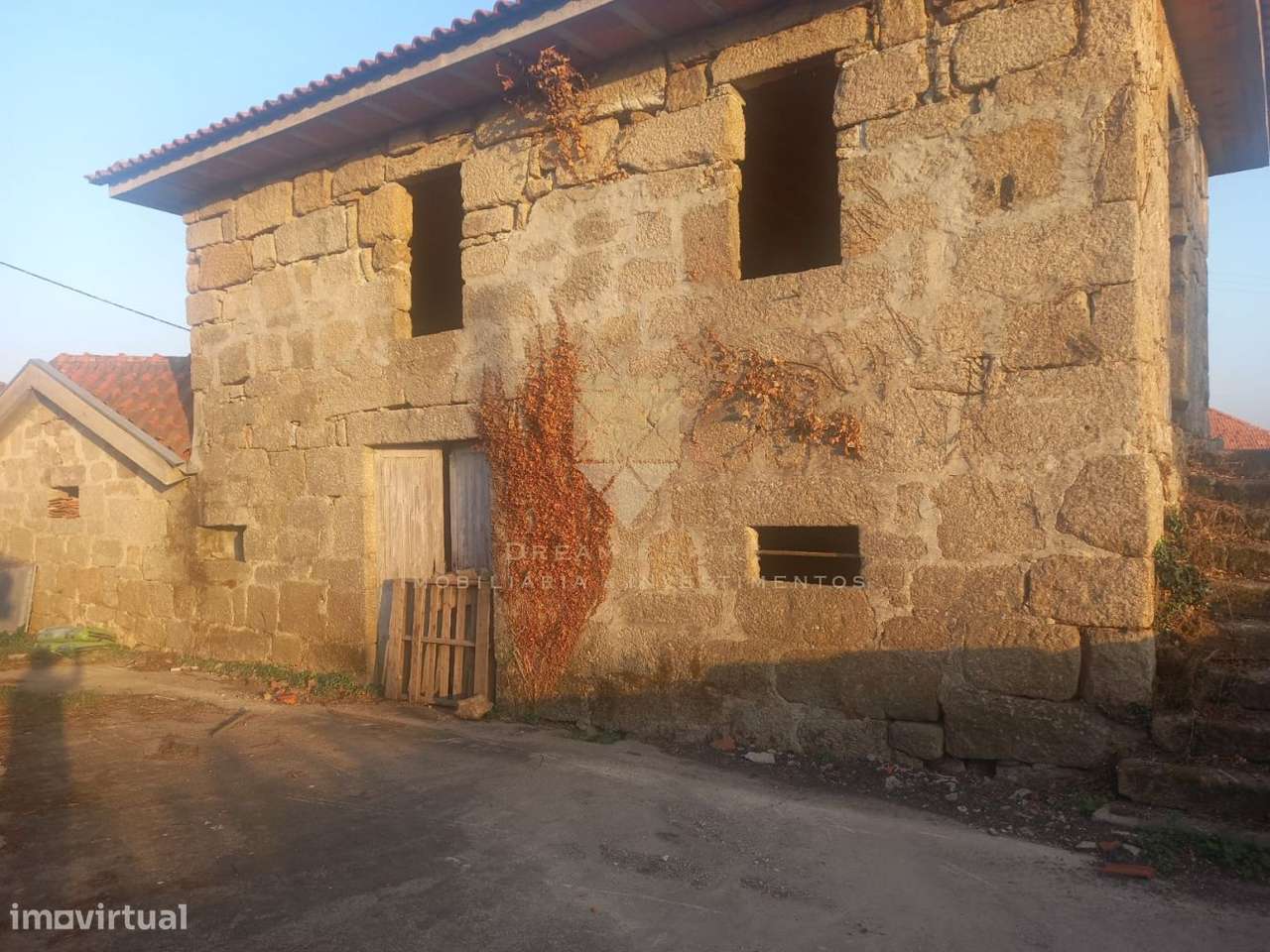 Terreno com casas para recuperar em Guilhufe e Urrô – Penafiel - Grande imagem: 4/6