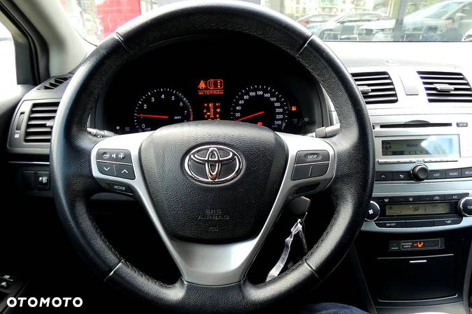 Toyota Avensis 1.8 Active - 14