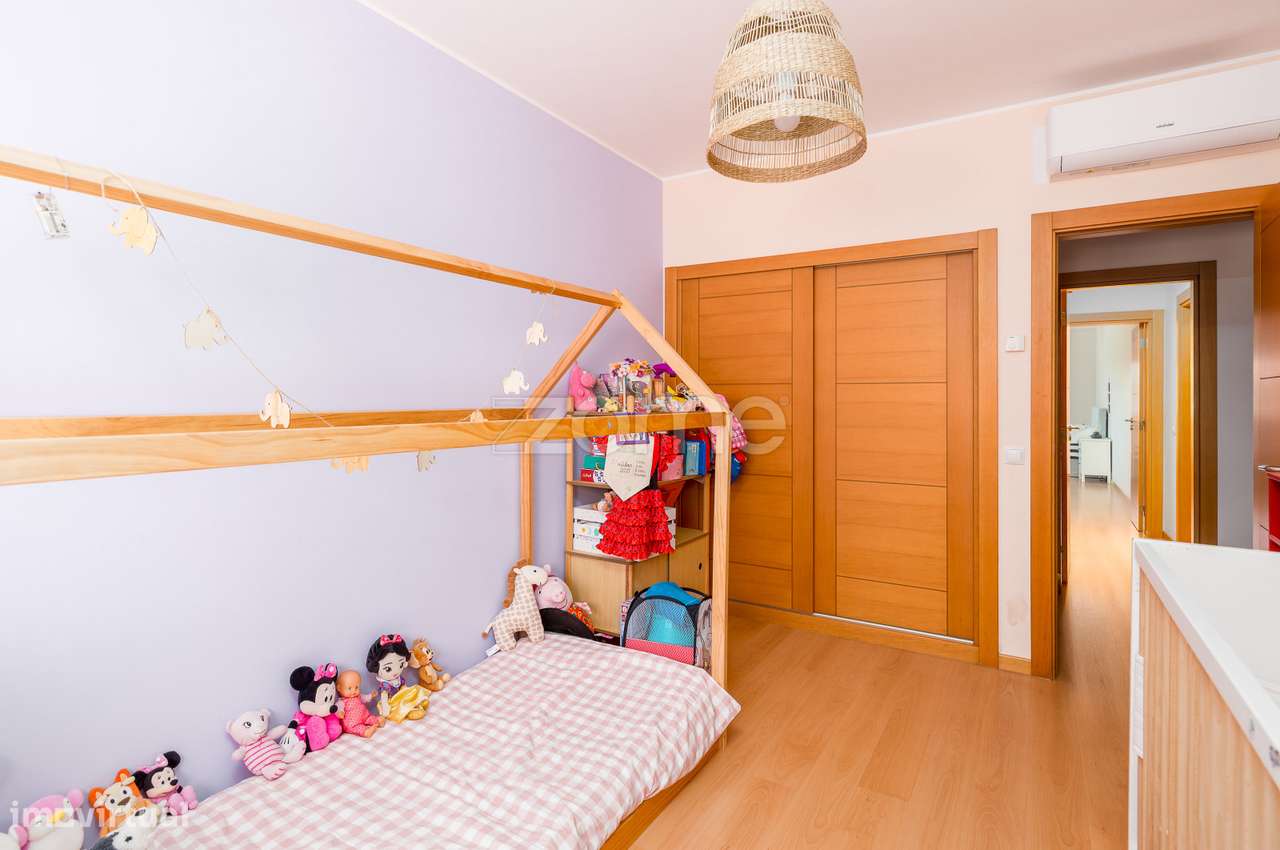 Apartamento T3 em Paio Pires-21