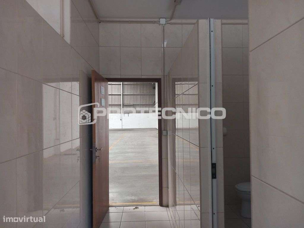 Armazém c/ 1.000m2 – Z. I. de Oiã - Grande imagem: 5/13