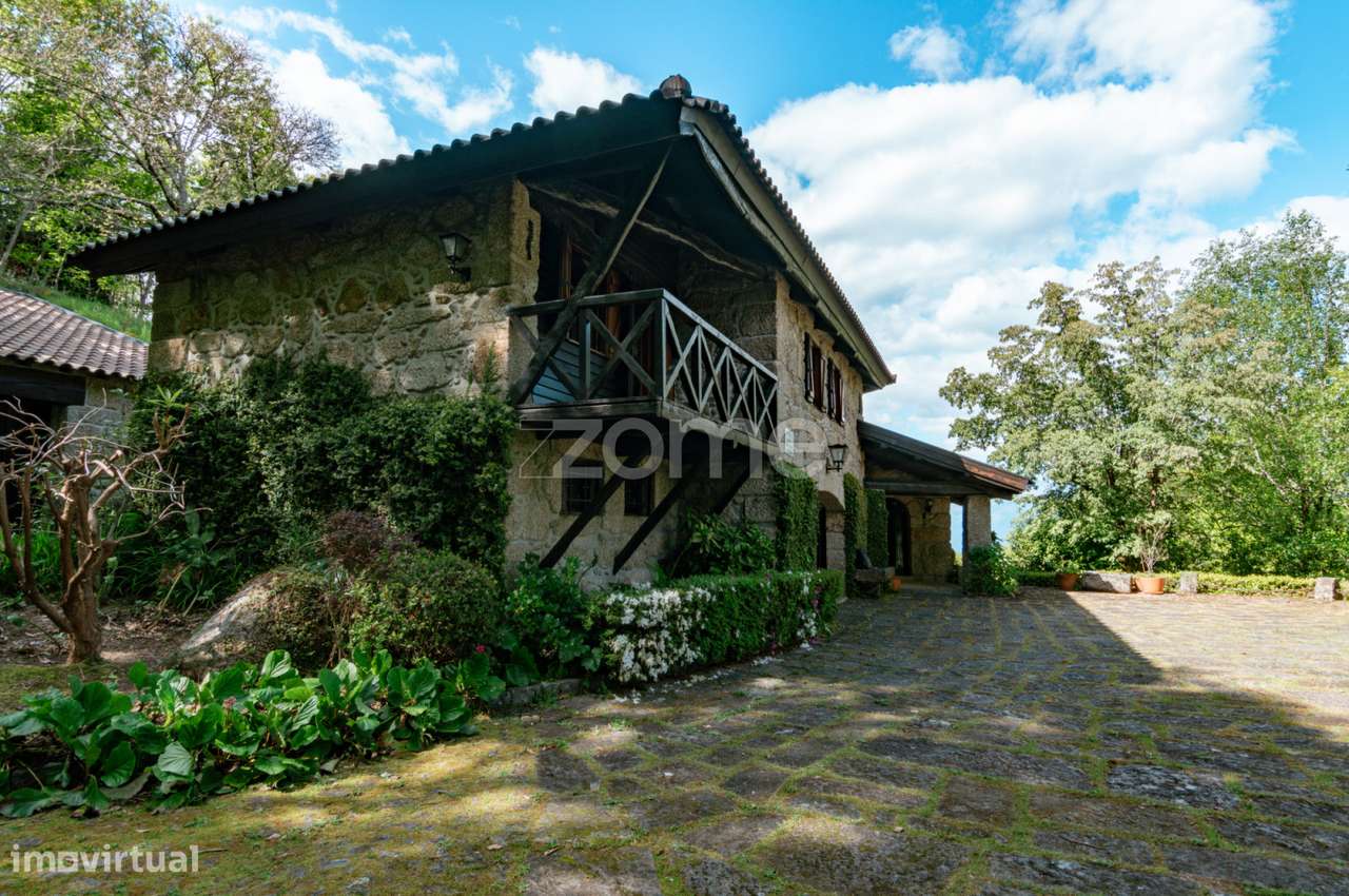Deslumbrante Casa Montanha às Portas do Parque Nacional Peneda-Gerês - Grande imagem: 4/44