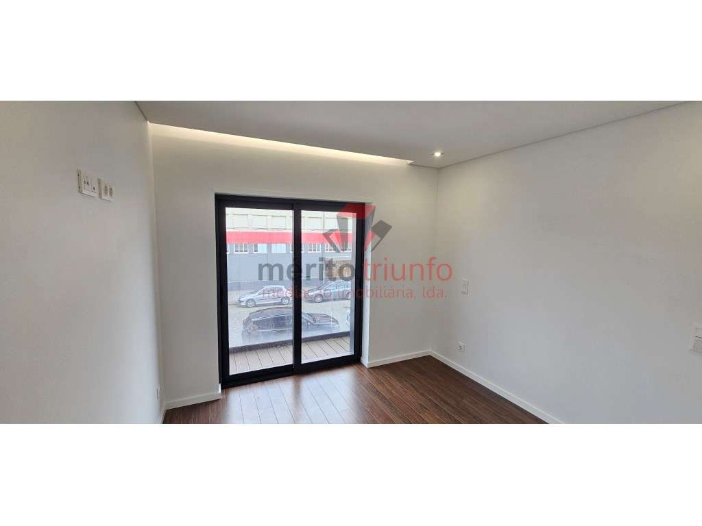 Oferta Escritura e Registo- Apartamento T3 NOVO - Ramalde - Porto-23