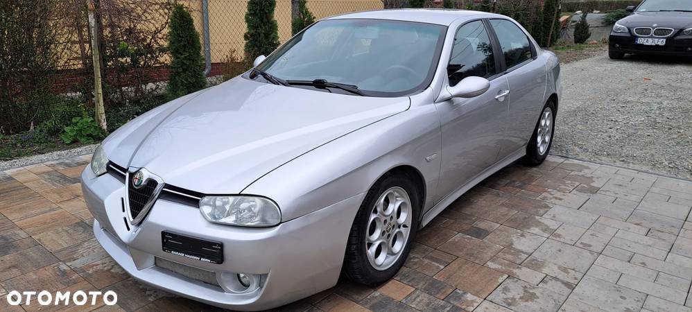 Alfa Romeo 156 2.5 V6 Distinctive - 2