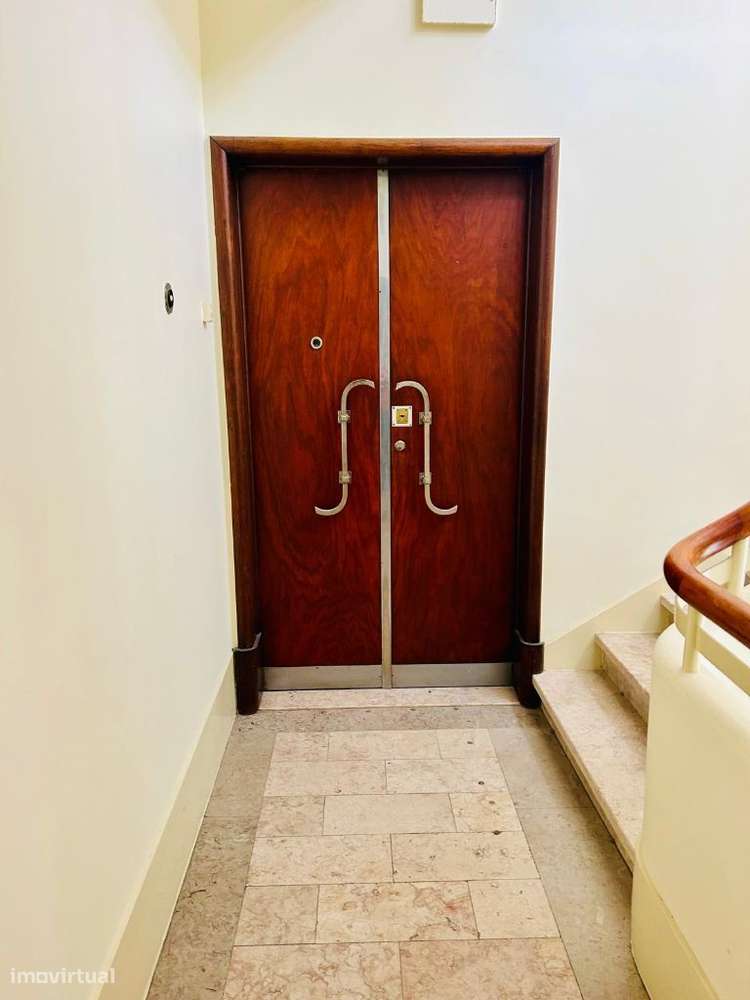 Prédio Residencial - 14 Fracções-8