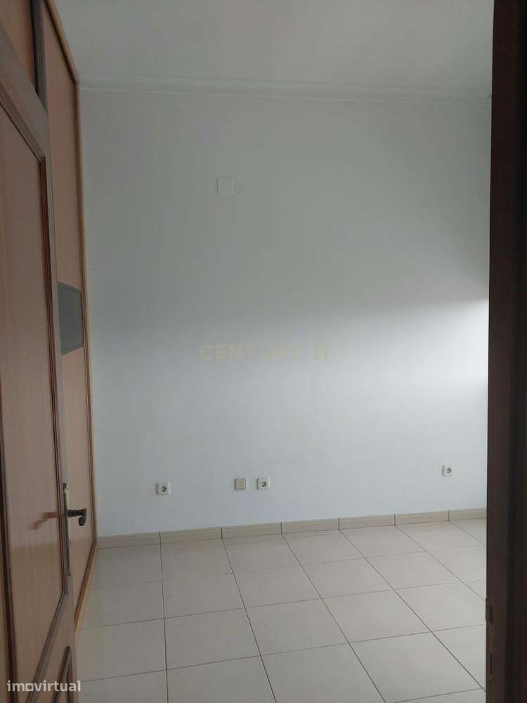 Escritorio / apartamento T1 no centro Marinha Grande - Grande imagem: 3/5