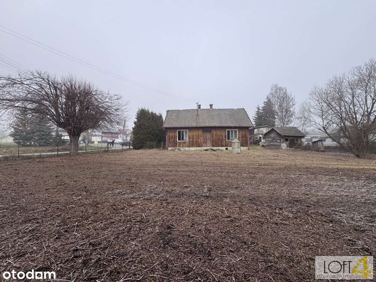 Drewniany dom z duszą na 17-arowej działce-5