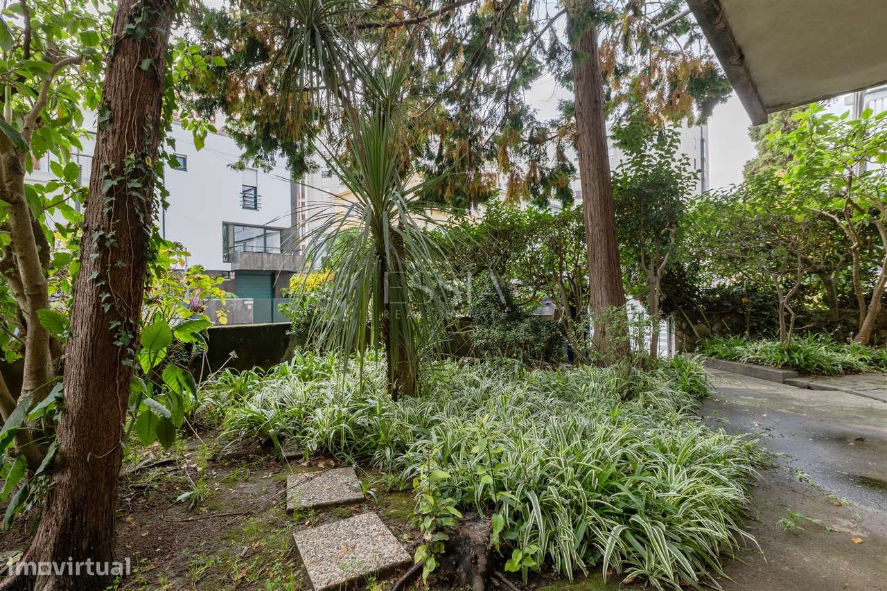 Prédio com 4 apartamentos junto Avenida Boavista | Prédio Lordelo Ouro-23
