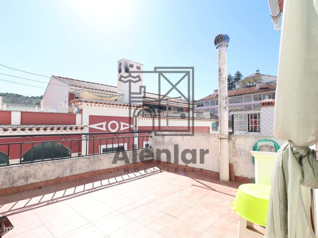 Moradia no Centro de Alenquer - Oportunidade-27