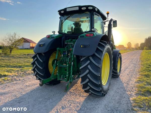 John Deere 6175R - 6