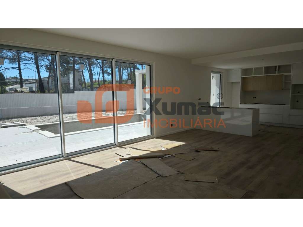 Moradia T4 Contemporânea c/ Piscina - Grande imagem: 3/45