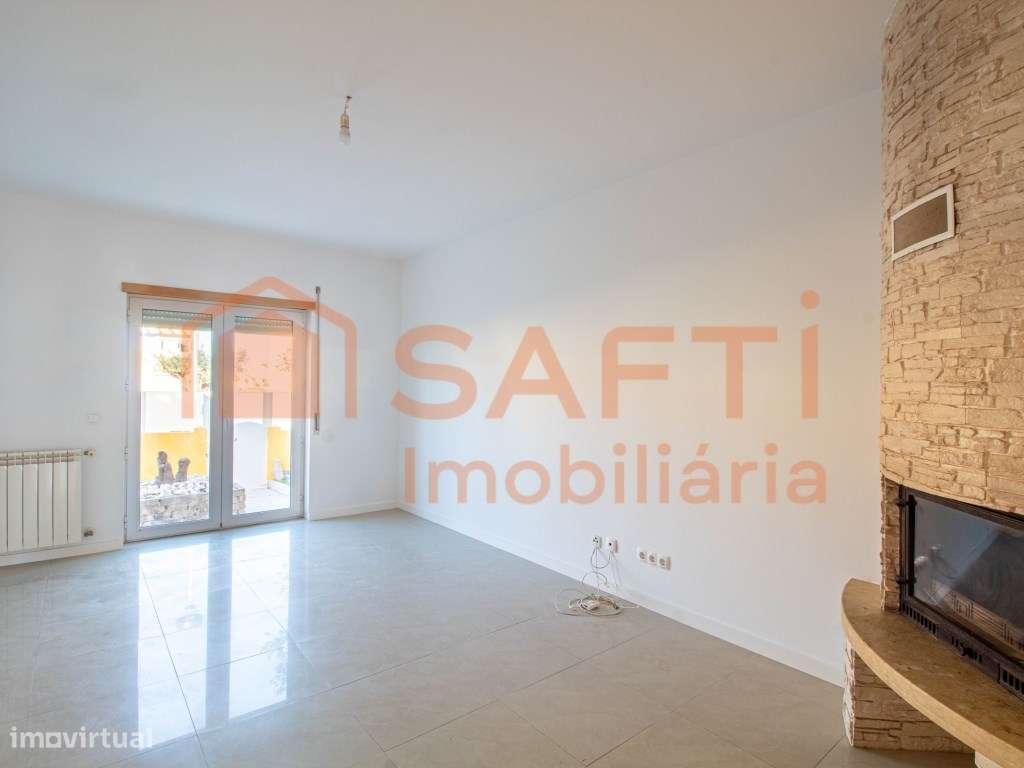 Moradia T3 em Santa Cruz - Grande imagem: 4/29