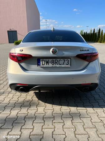 Alfa Romeo Giulia 2.0 Turbo Veloce TI Q4 - 10