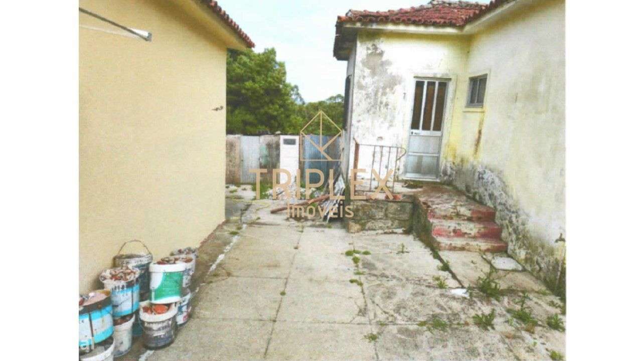 Casa com 3 inquilinos e Terreno -  Monte Sta Cruz-14