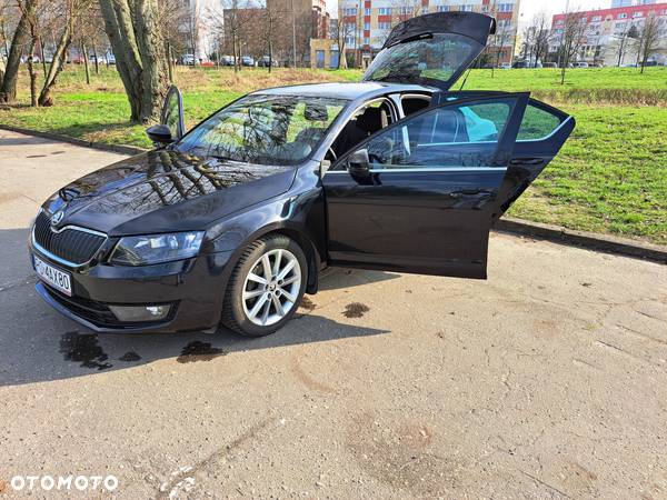 Skoda Octavia 1.4 TSI Ambition DSG - 2