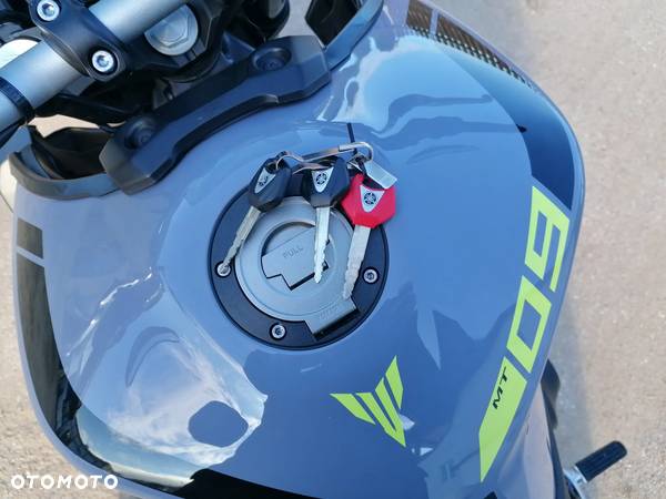 Yamaha MT - 37