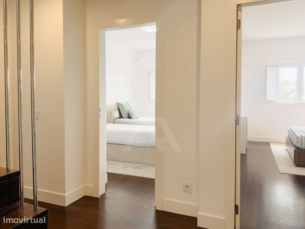 Apartamento T5 na Quinta da Martinha-11