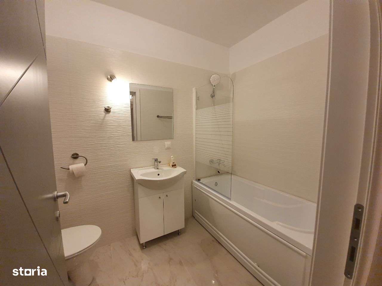 Bdul Buc, White Tower, apt 2 camere et 1/9, cu centrala proprie si AC - Imagine principală: 5/13