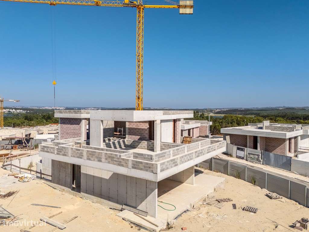 Lote com moradia iniciada junto à Lagoa de Óbidos, golfe e praia-27