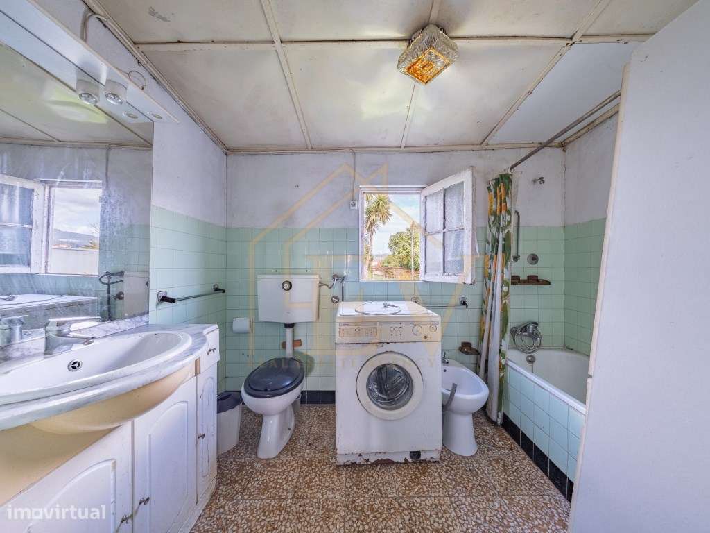 Quinta com Potencial de Expansão | Lordelo - Guimarães-23