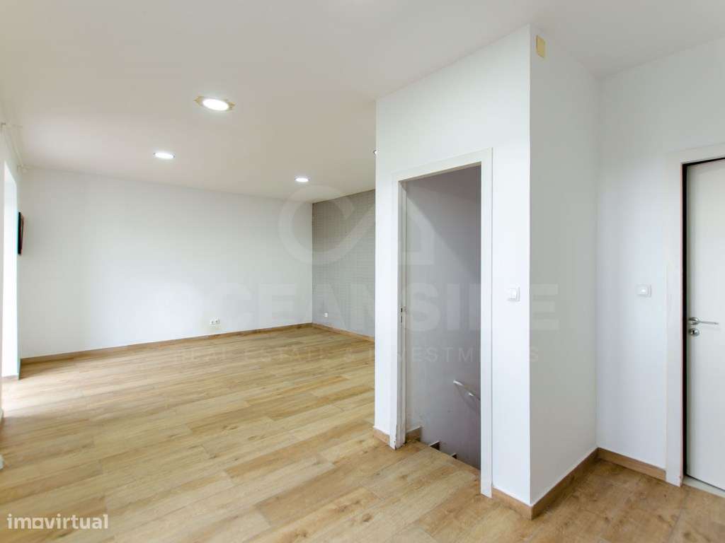 Loja com 2 Salas Amplas e Cenário Exclusivo sobre o Tejo-5