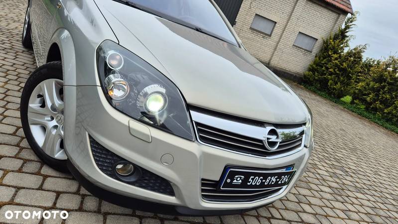 Opel Astra - 2