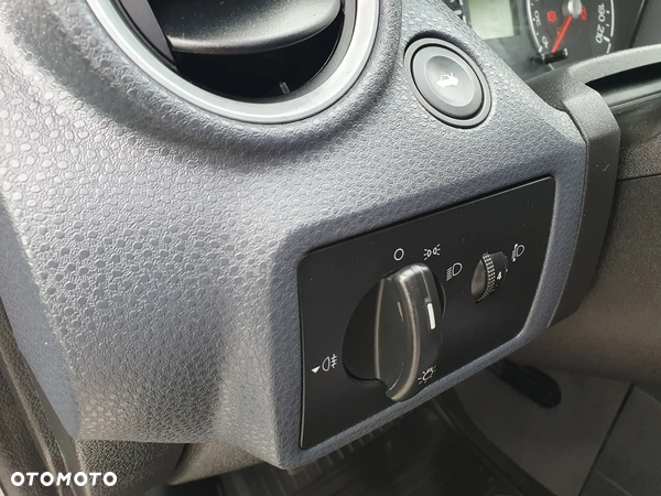 Ford Fiesta 1.3 Ambiente - 17