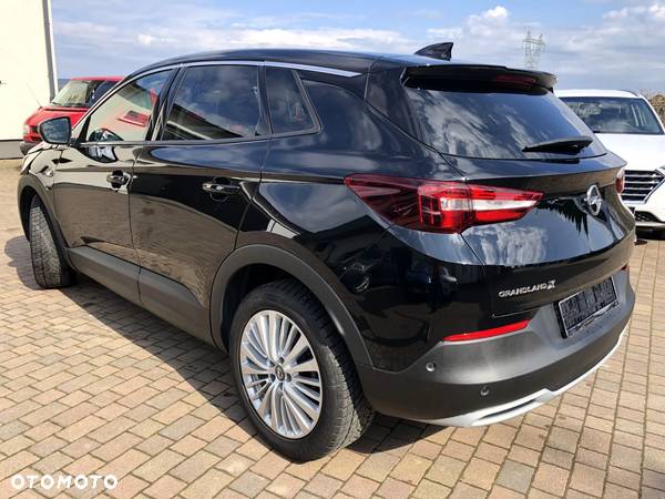 Opel Grandland X 1.2 Start/Stop Design Line - 12