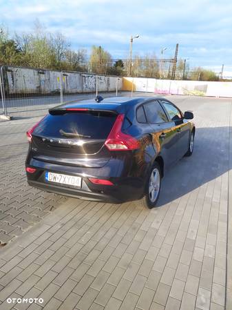 Volvo V40 CC D2 Base - 8