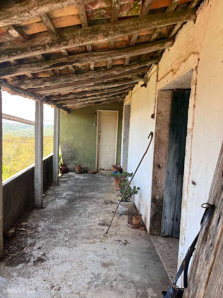 Moradia M4 com terreno em zona de  Penela-6