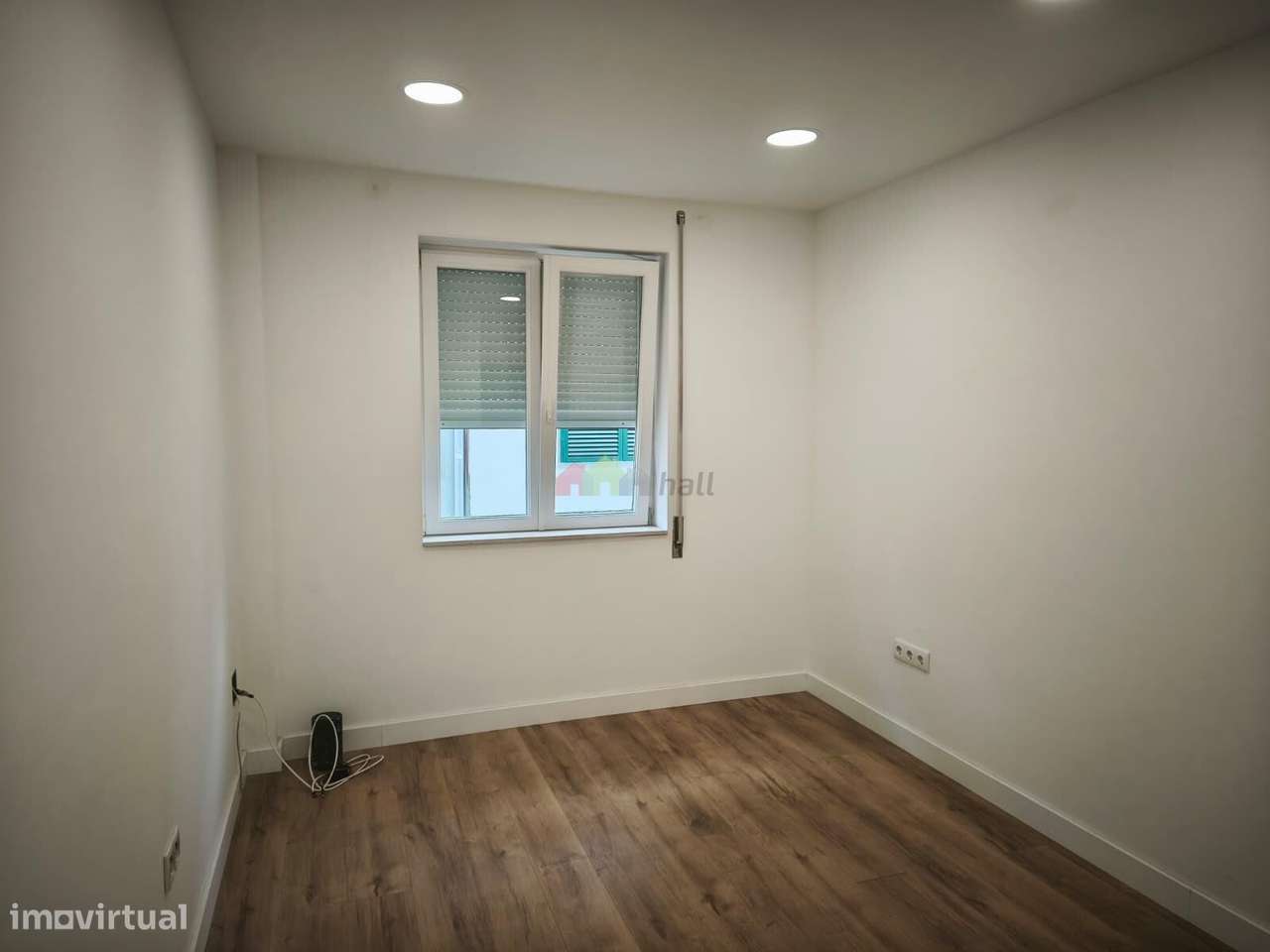 Moradia T4 com Piscina no Centro Alhos Vedros-24