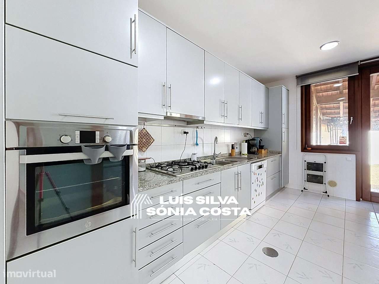 Moradia T4 com Jardim, Pátio, Ótimas Áreas & Excelente...-8