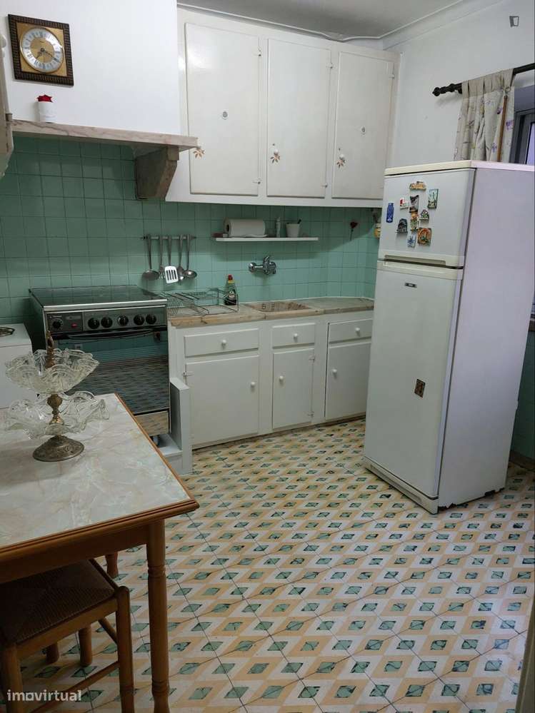 Quarto - localizado em Pontinha Lisbon - Grande imagem: 5/9