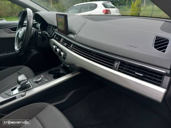 Audi A4 Avant 35 TDI Design S tronic - 42